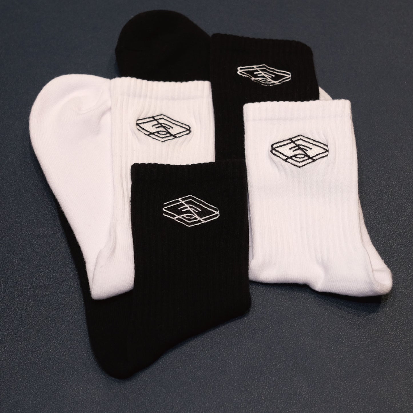 白－刺繡毛巾底襪