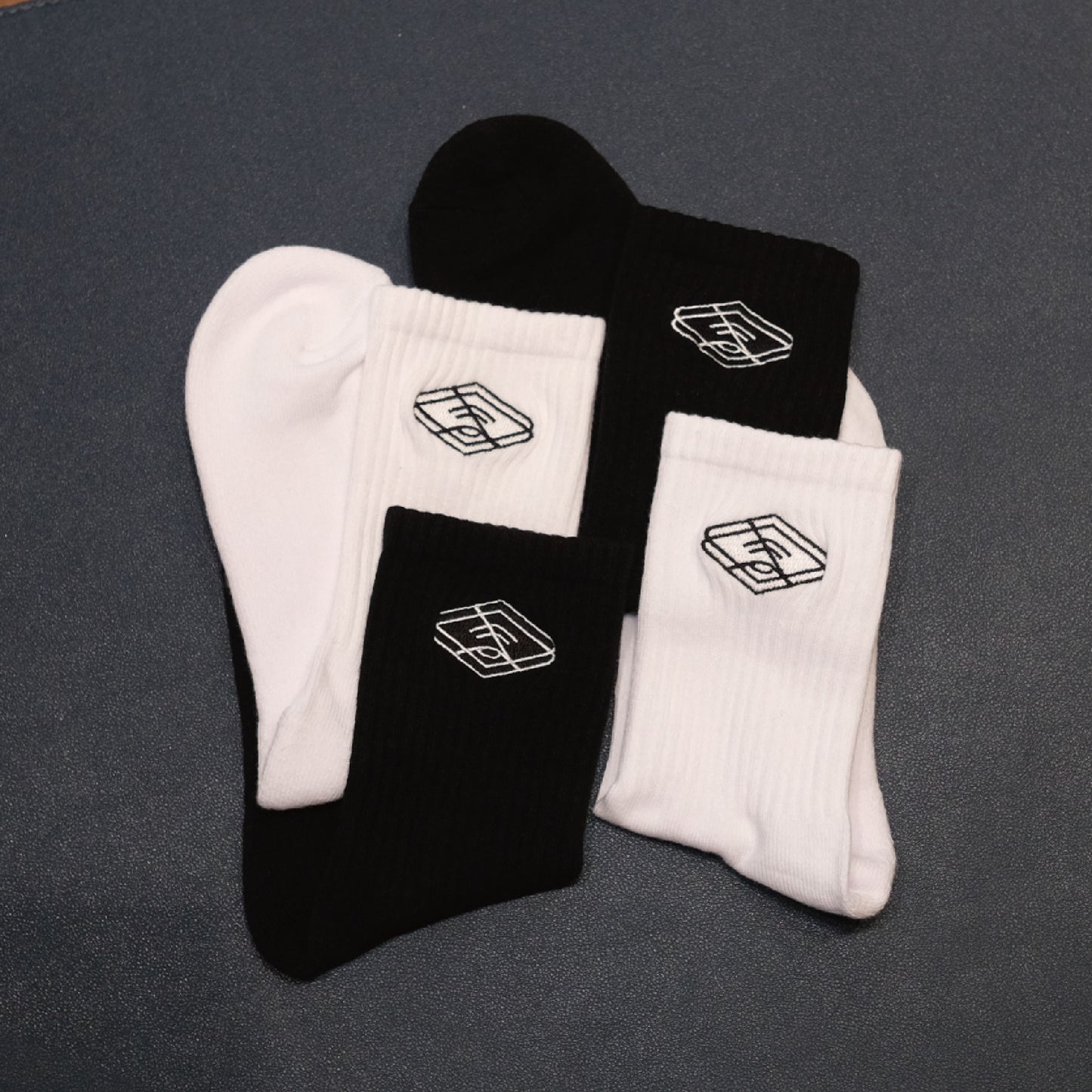 白－刺繡毛巾底襪